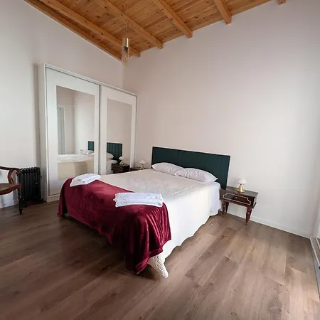 Casas Albano 1 * Caldas Da Rainha